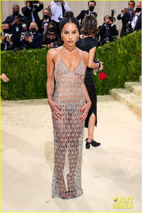 zoe kravitz thong|Met Gala 2021: Kendall Jenner & Zoë Kravitz Put A。